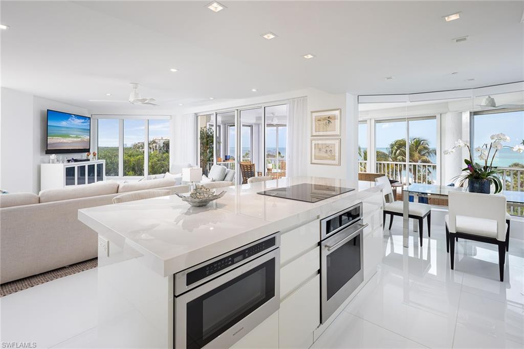 CONTESSA AT BAY COLONY - Residential