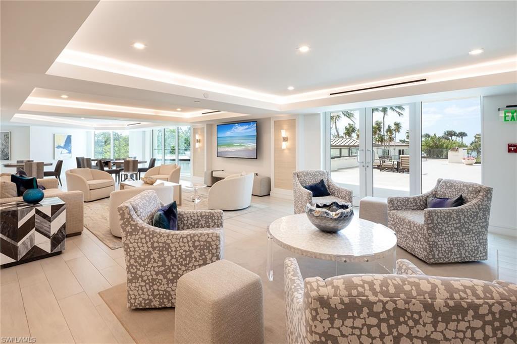 CONTESSA AT BAY COLONY - Residential