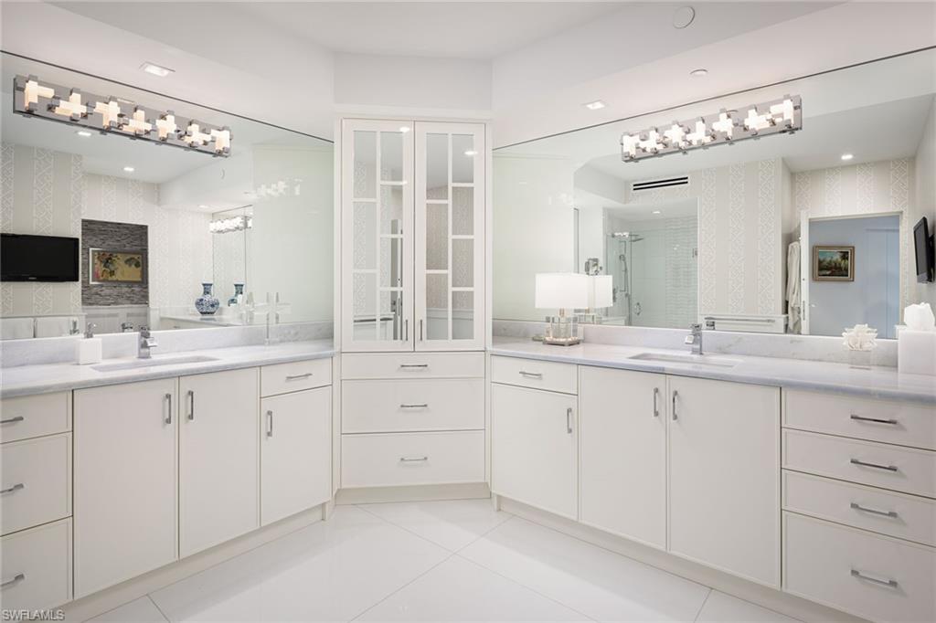 CONTESSA AT BAY COLONY - Residential