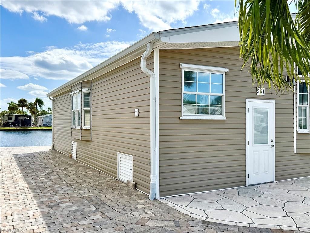 561 Cattleya Refuge 561