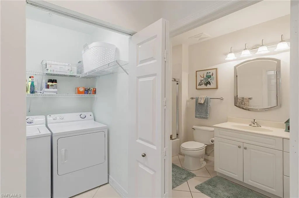 Naples, Florida 34102, United States, 2 Bedrooms Bedrooms, ,2 BathroomsBathrooms,Residential,Active,52990