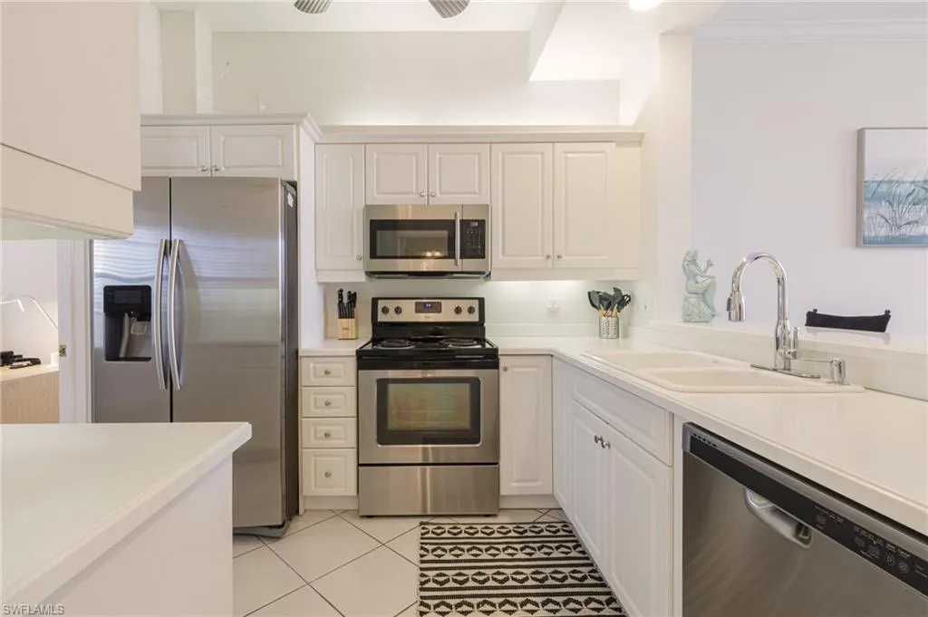 Naples, Florida 34102, United States, 2 Bedrooms Bedrooms, ,2 BathroomsBathrooms,Residential,Active,52990