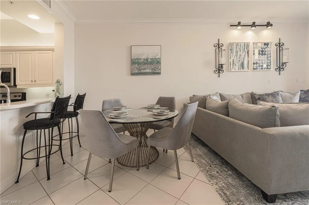 Naples, Florida 34102, United States, 2 Bedrooms Bedrooms, ,2 BathroomsBathrooms,Residential,Active,52990