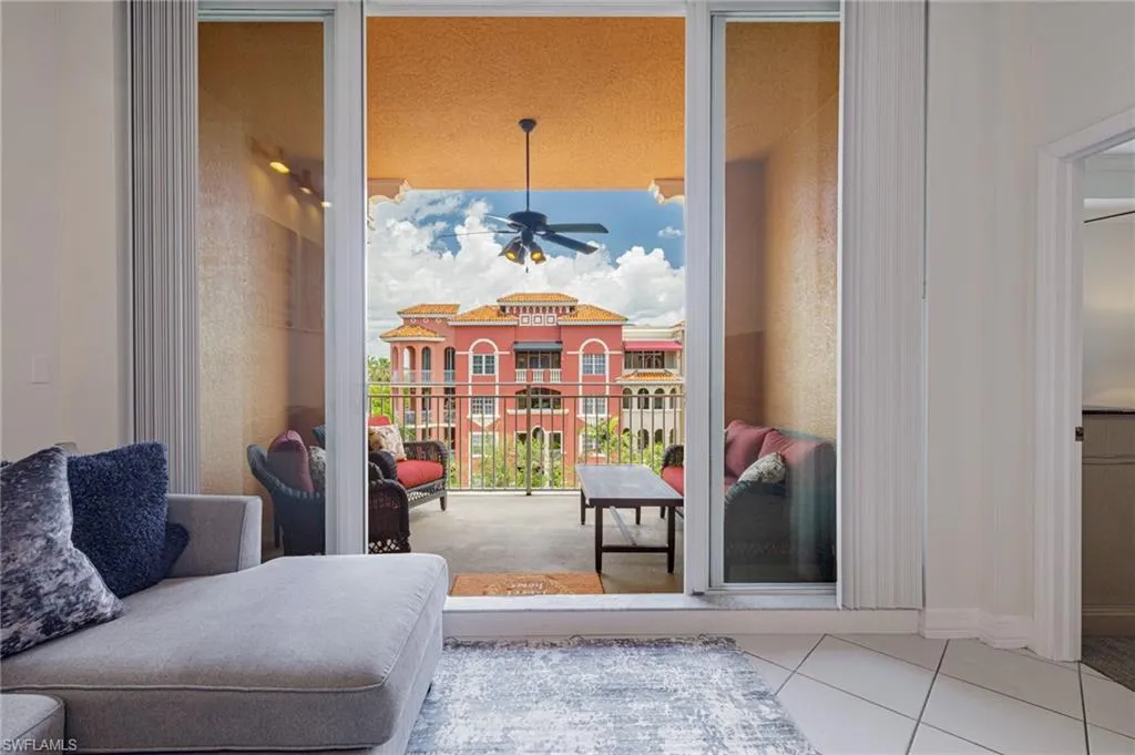 Naples, Florida 34102, United States, 2 Bedrooms Bedrooms, ,2 BathroomsBathrooms,Residential,Active,52990