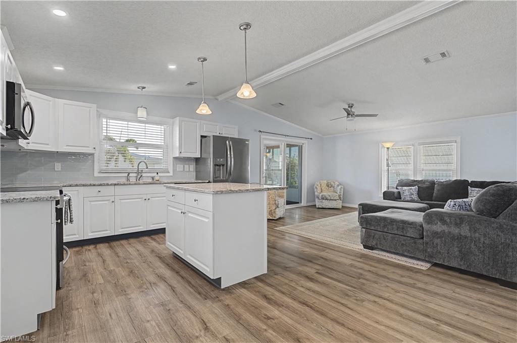 BURNT STORE COLONY - Residential