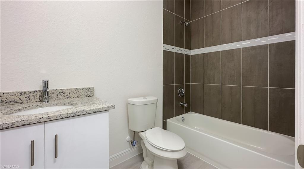 PORT LABELLE - Residential Lease