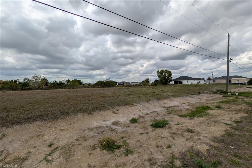 CAPE CORAL - Land