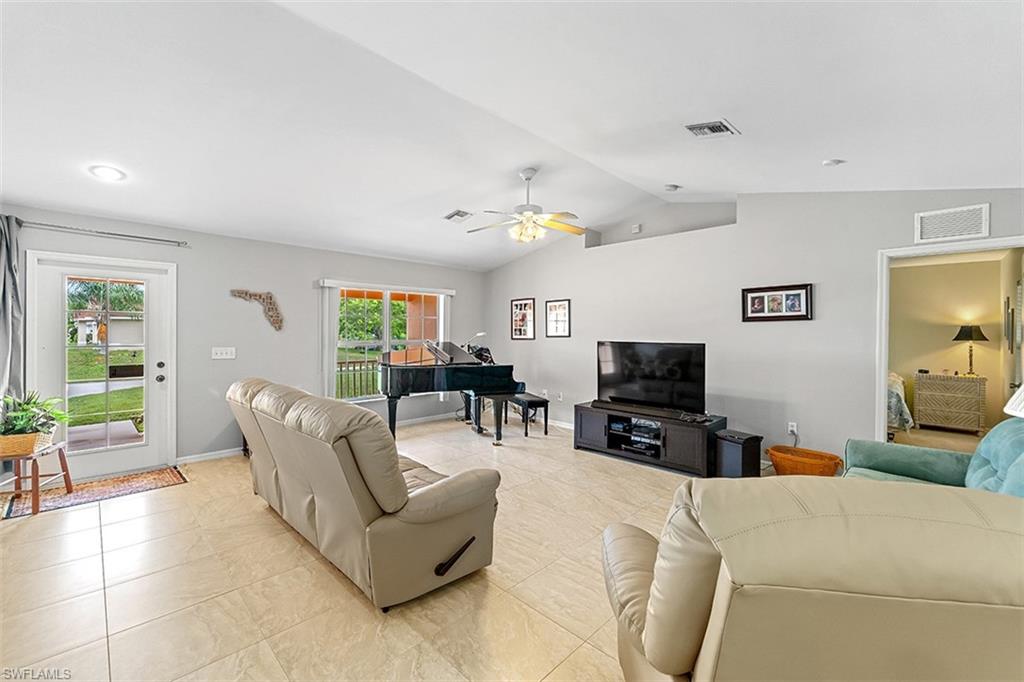 CAPE CORAL - Residential