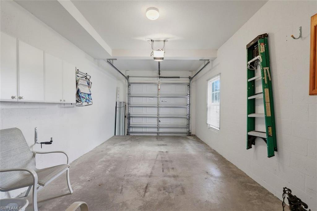 LIGHTHOUSE BAY - Residential