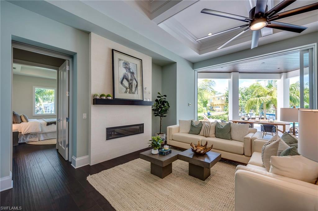 ROYAL HARBOR - Residential