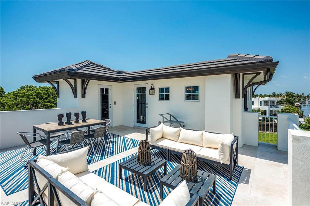 ROYAL HARBOR - Residential