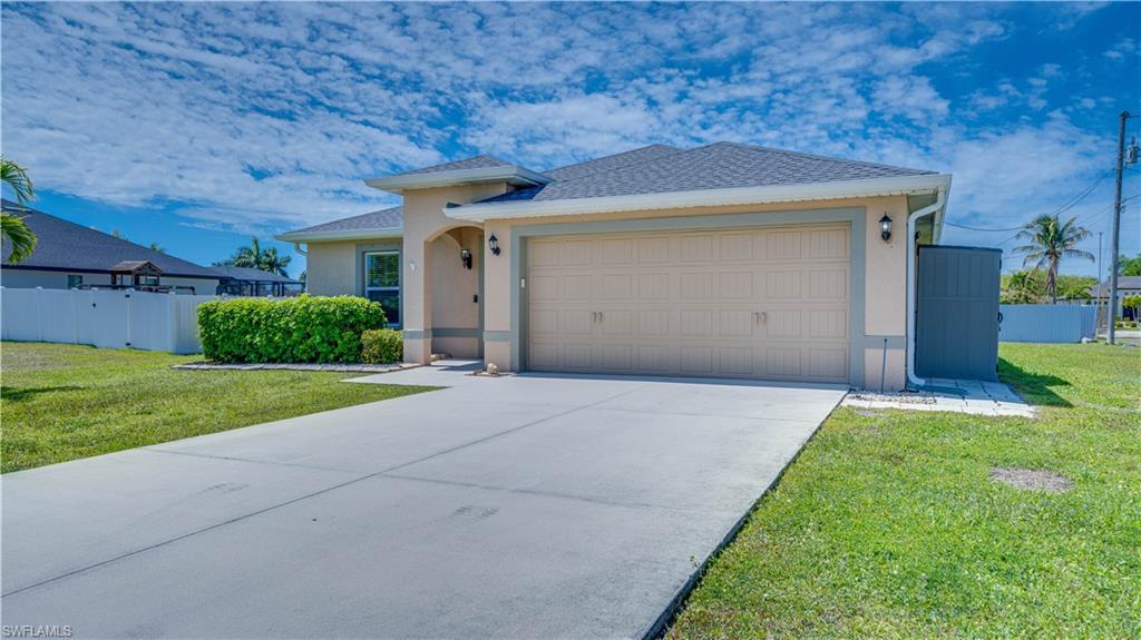 CAPE CORAL - Residential