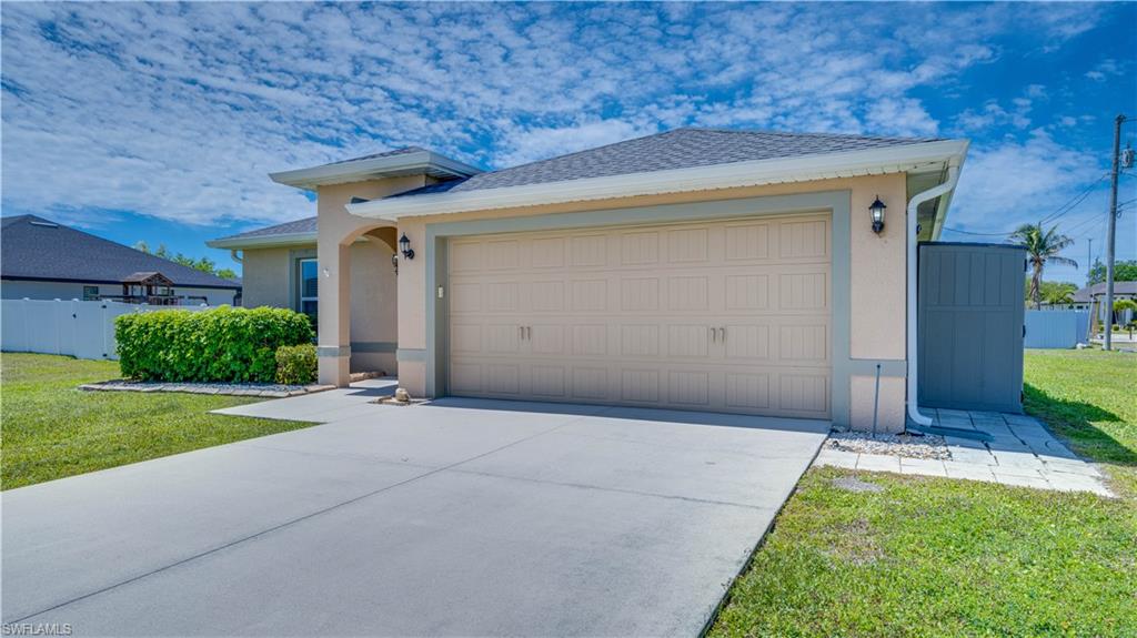 CAPE CORAL - Residential