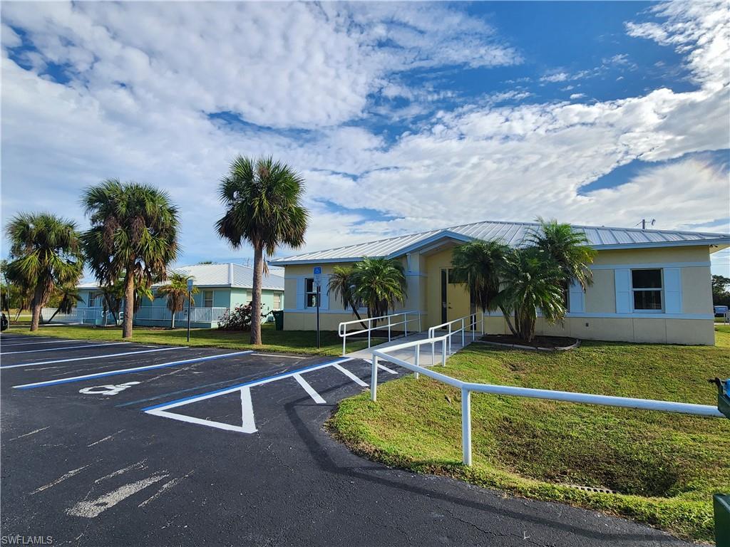 8359 Stringfellow RD