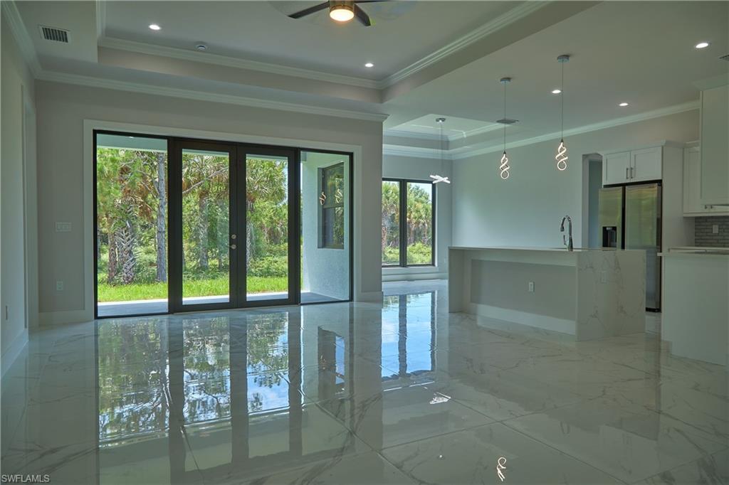 GOLDEN GATE ESTATES - Residential