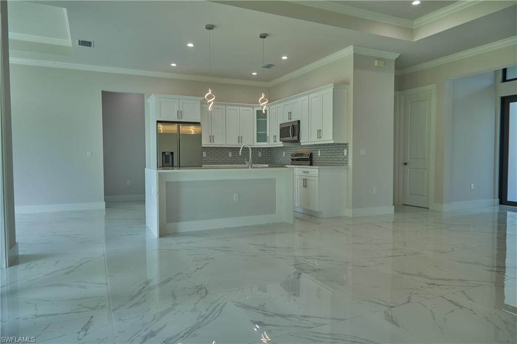 GOLDEN GATE ESTATES - Residential