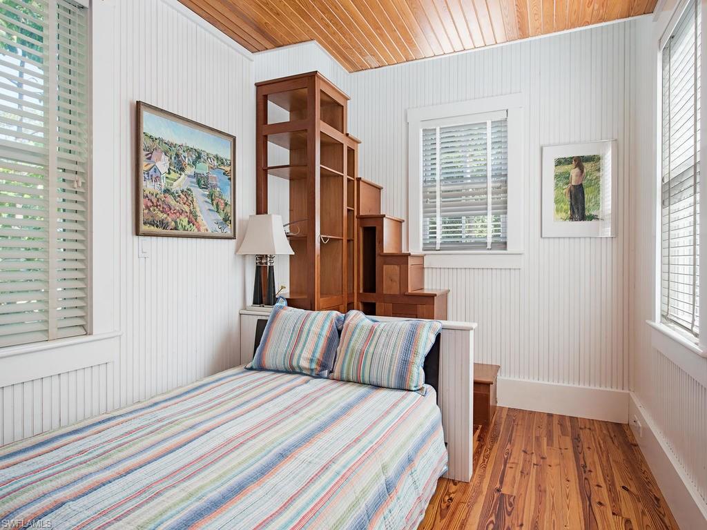 OLDE NAPLES - Residential