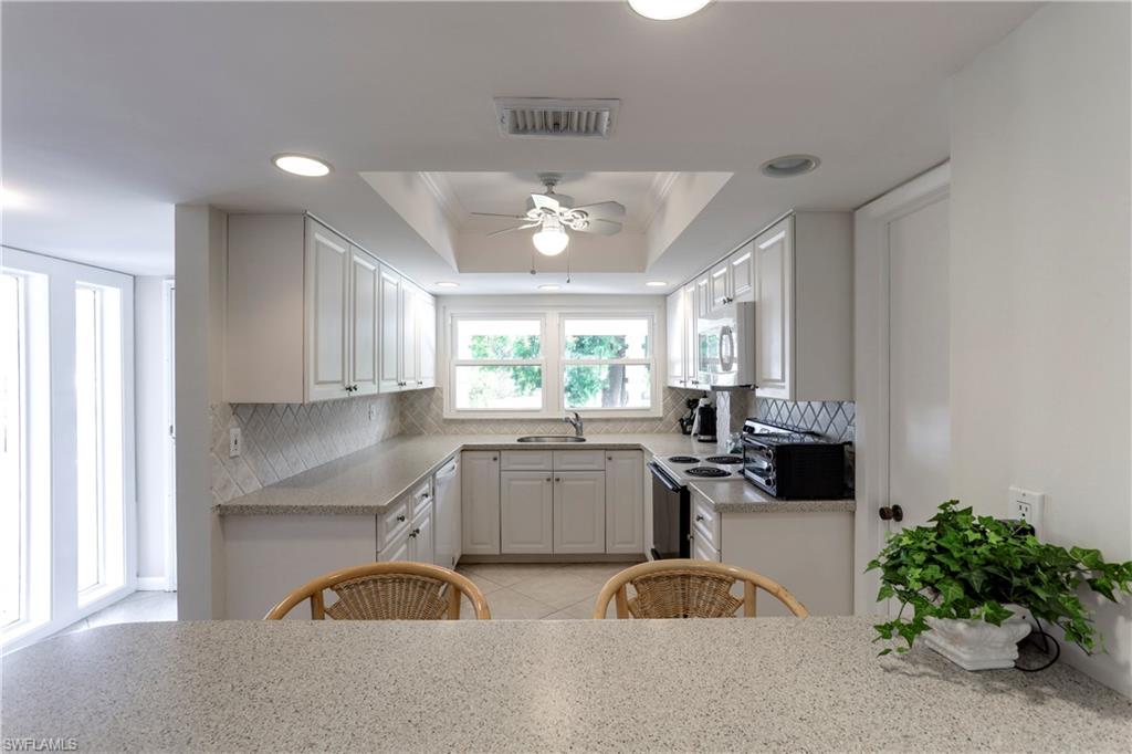 FOUR FOUNTAINS - Residential