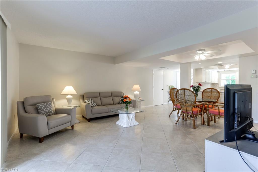 FOUR FOUNTAINS - Residential