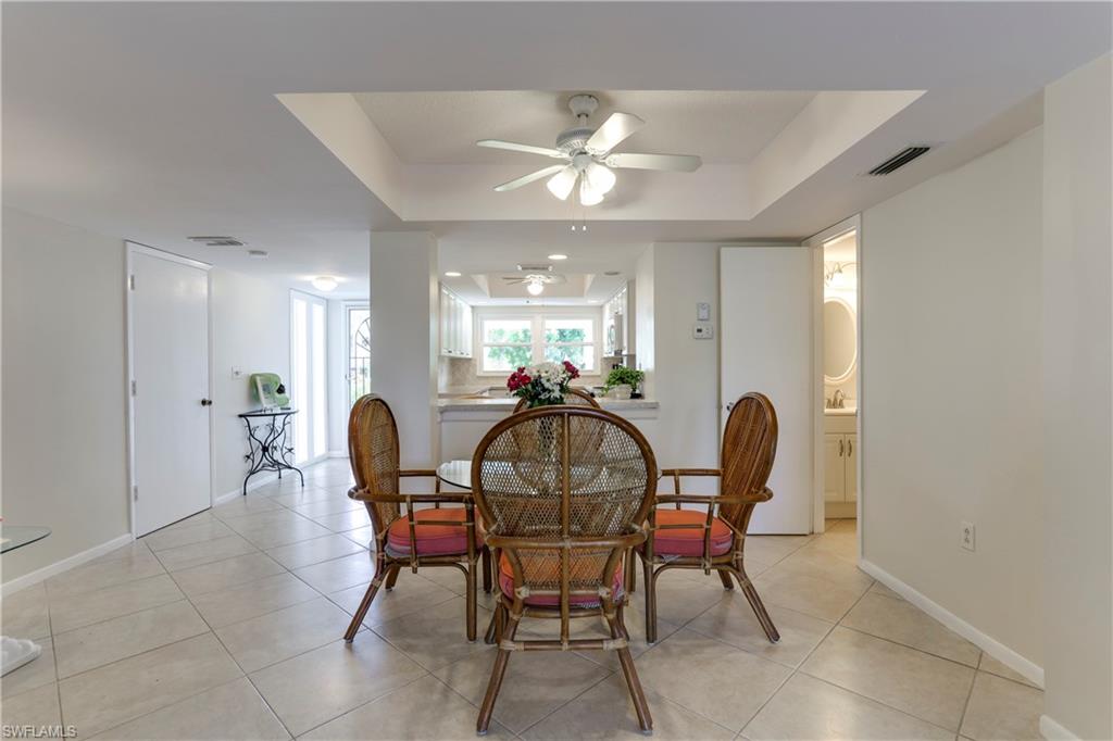 FOUR FOUNTAINS - Residential