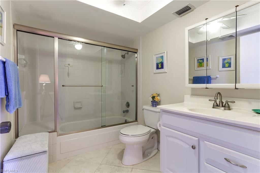 FOUR FOUNTAINS - Residential