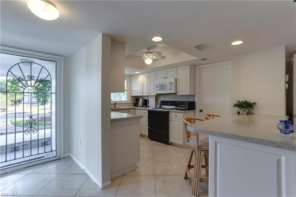 FOUR FOUNTAINS - Residential