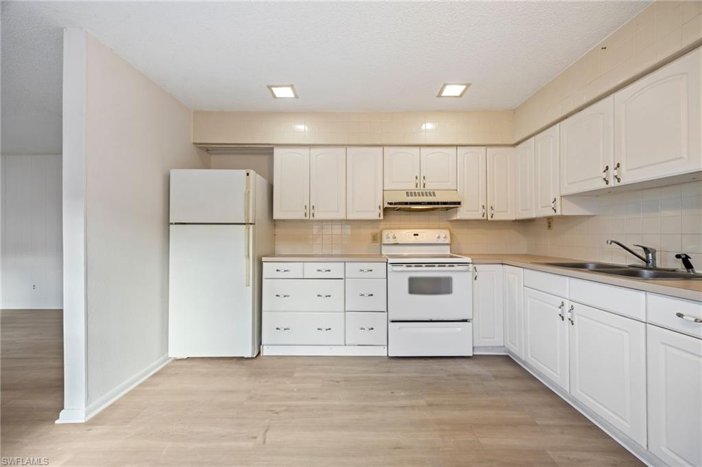 FORT MYERS SHORES - Residential