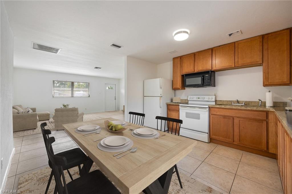 FORT MYERS SHORES - Residential