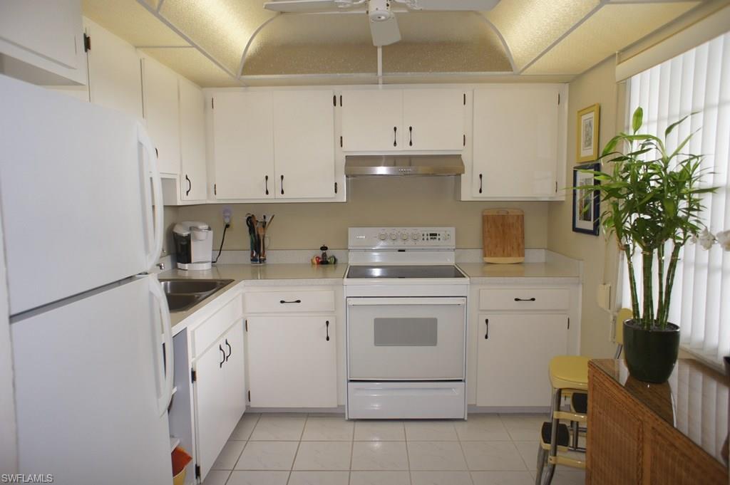 SEVEN LAKES - Residential