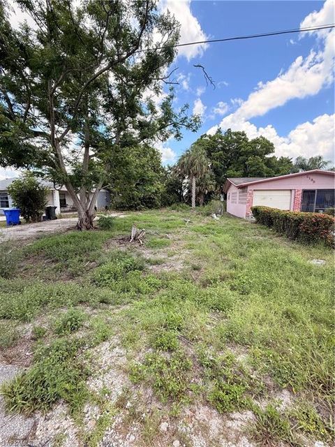 2133 Davis ST FORT MYERS FL 33916