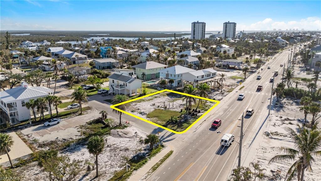 GULF ISLAND MANOR - Land