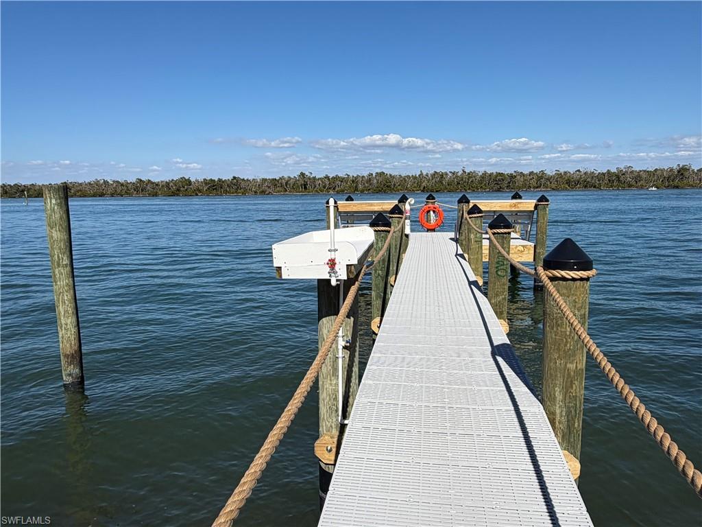 GULF ISLAND MANOR - Land