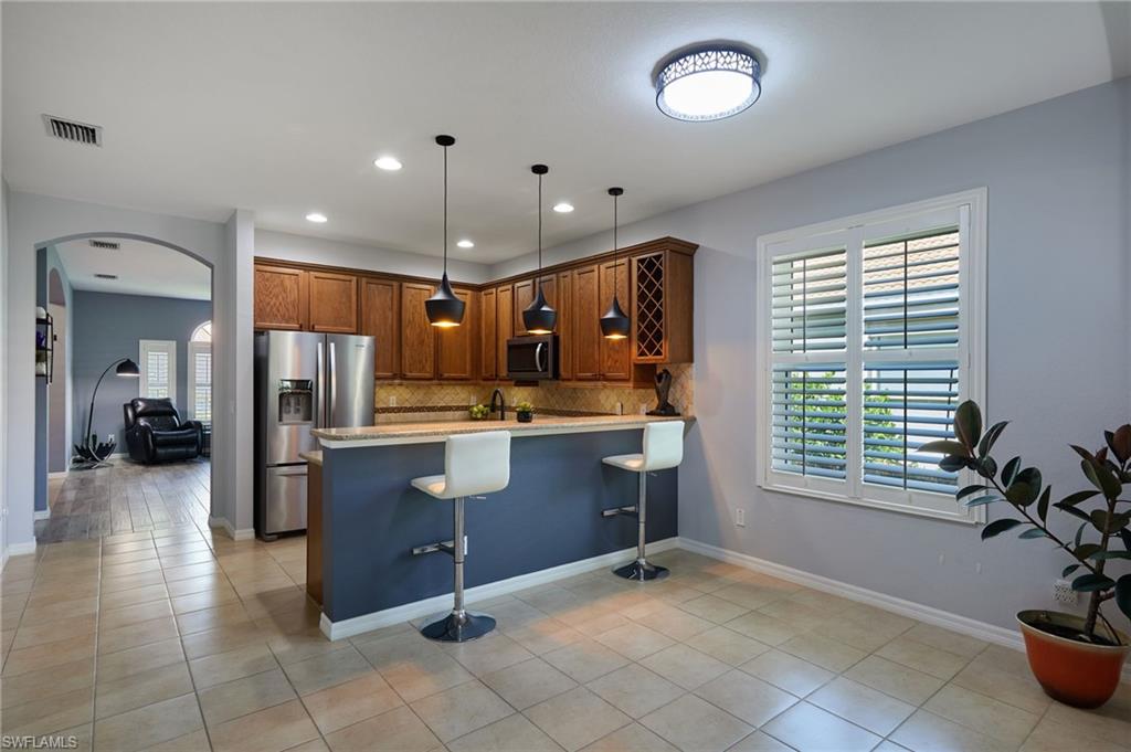 8698 Colony Trace DR
