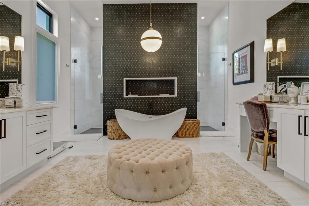 OAKES ESTATES - Residential