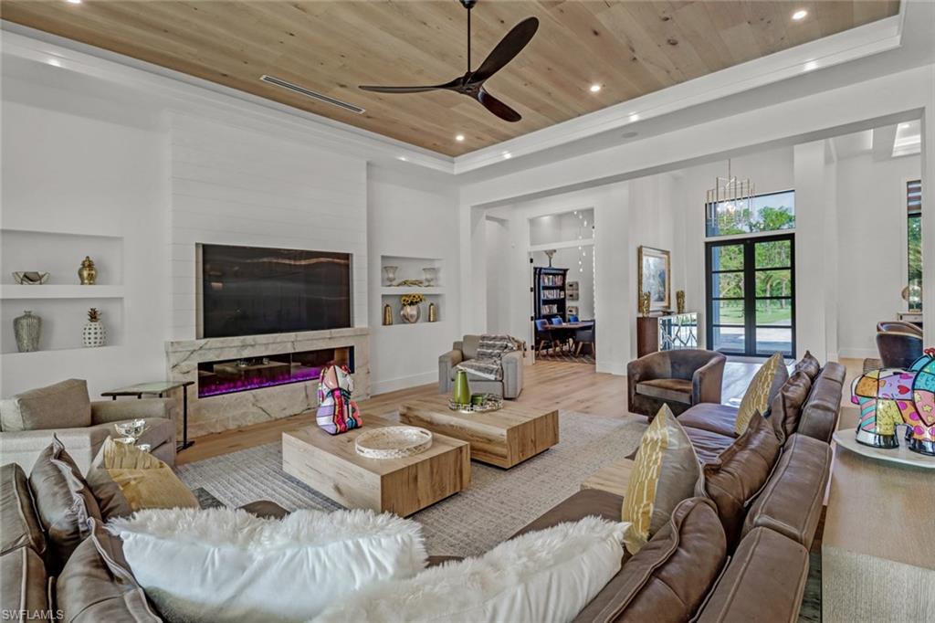 OAKES ESTATES - Residential