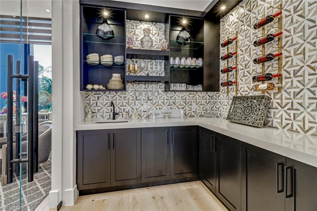 OAKES ESTATES - Residential