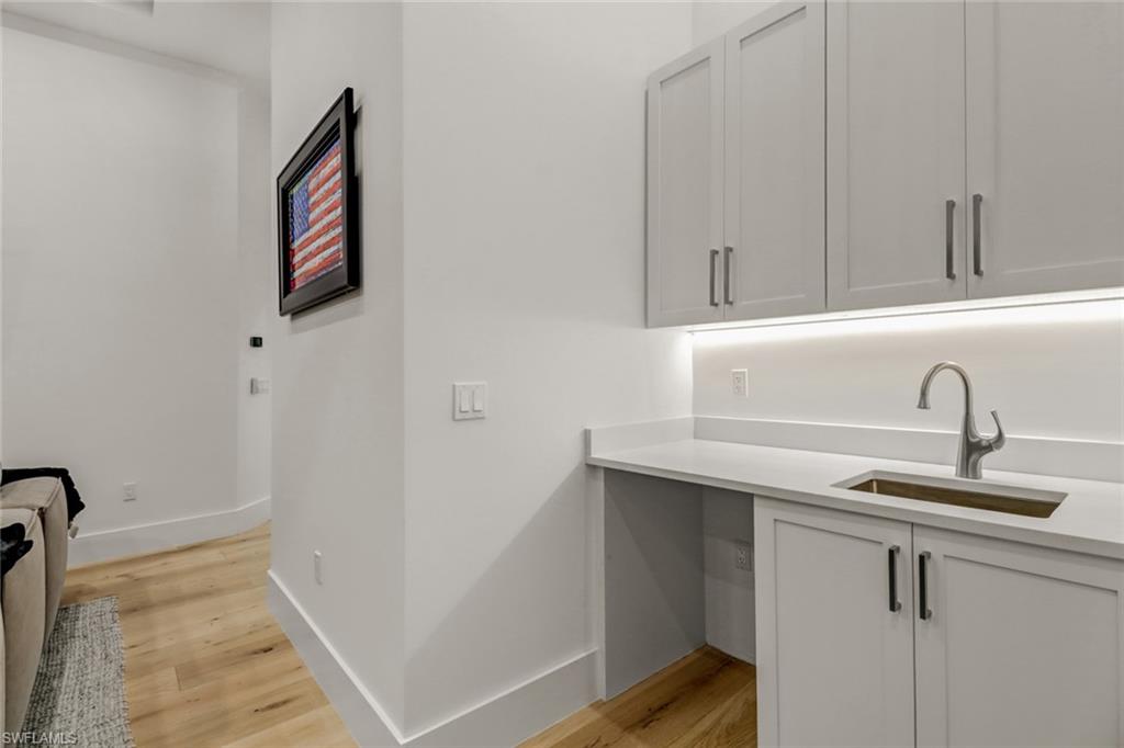 OAKES ESTATES - Residential