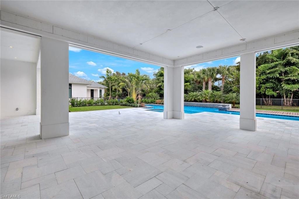 THE ENCLAVE OF DISTINCTION - Residential