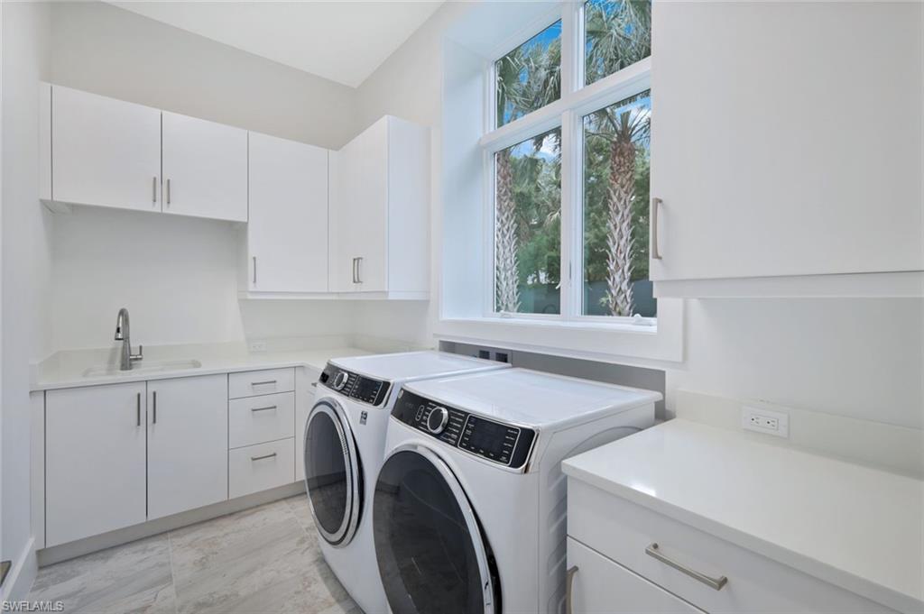 THE ENCLAVE OF DISTINCTION - Residential