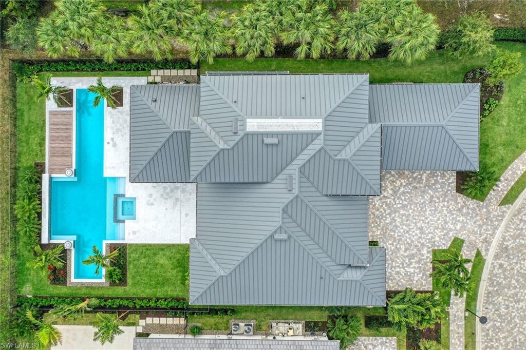 THE ENCLAVE OF DISTINCTION - Residential