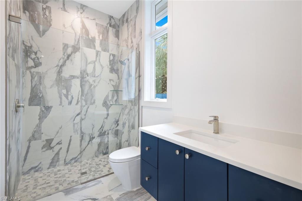 THE ENCLAVE OF DISTINCTION - Residential