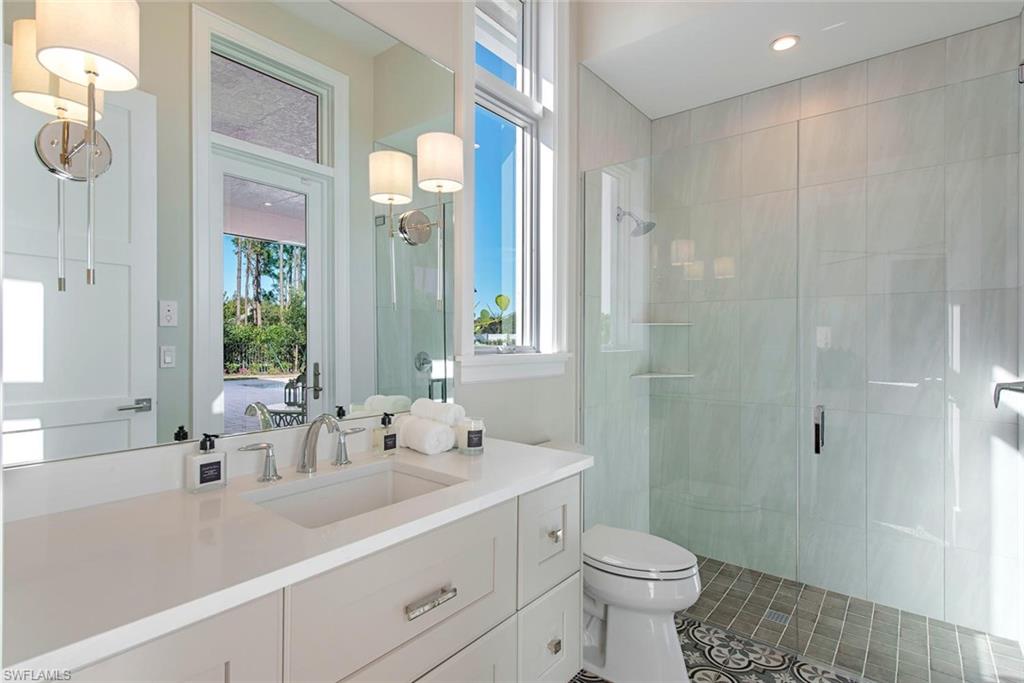 THE ENCLAVE OF DISTINCTION - Residential