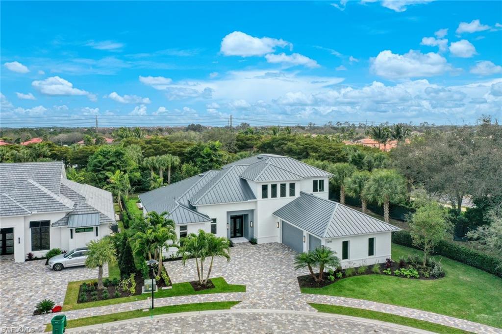 THE ENCLAVE OF DISTINCTION - Residential