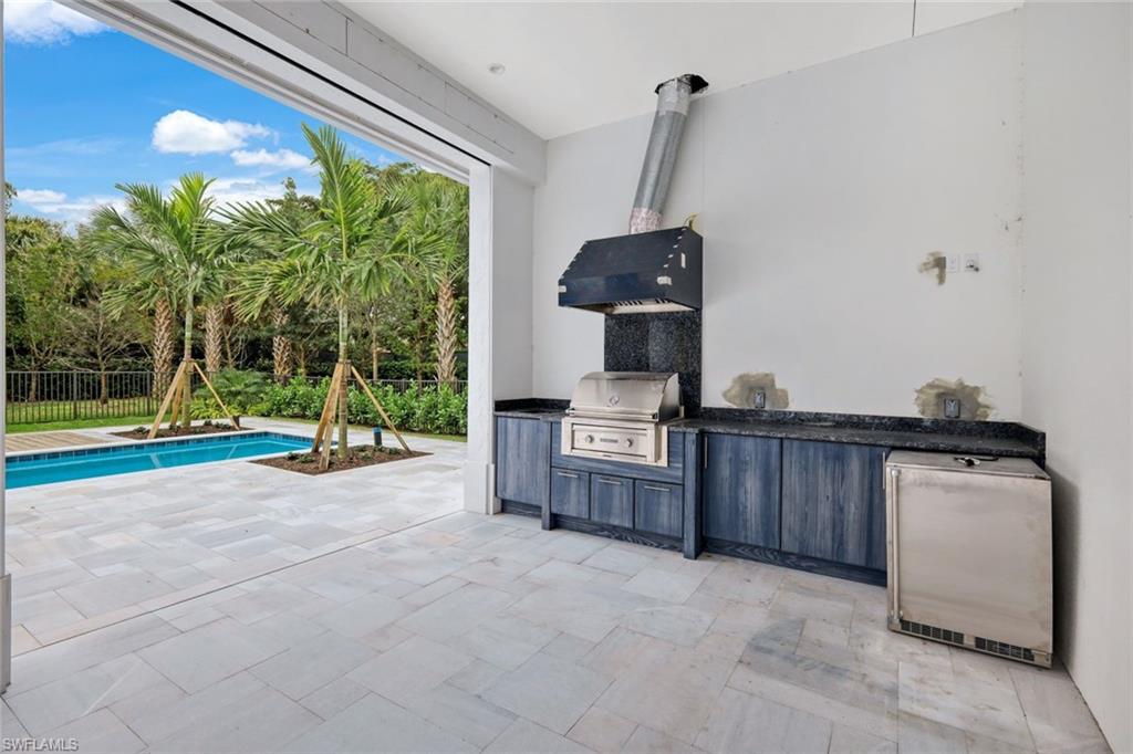 THE ENCLAVE OF DISTINCTION - Residential