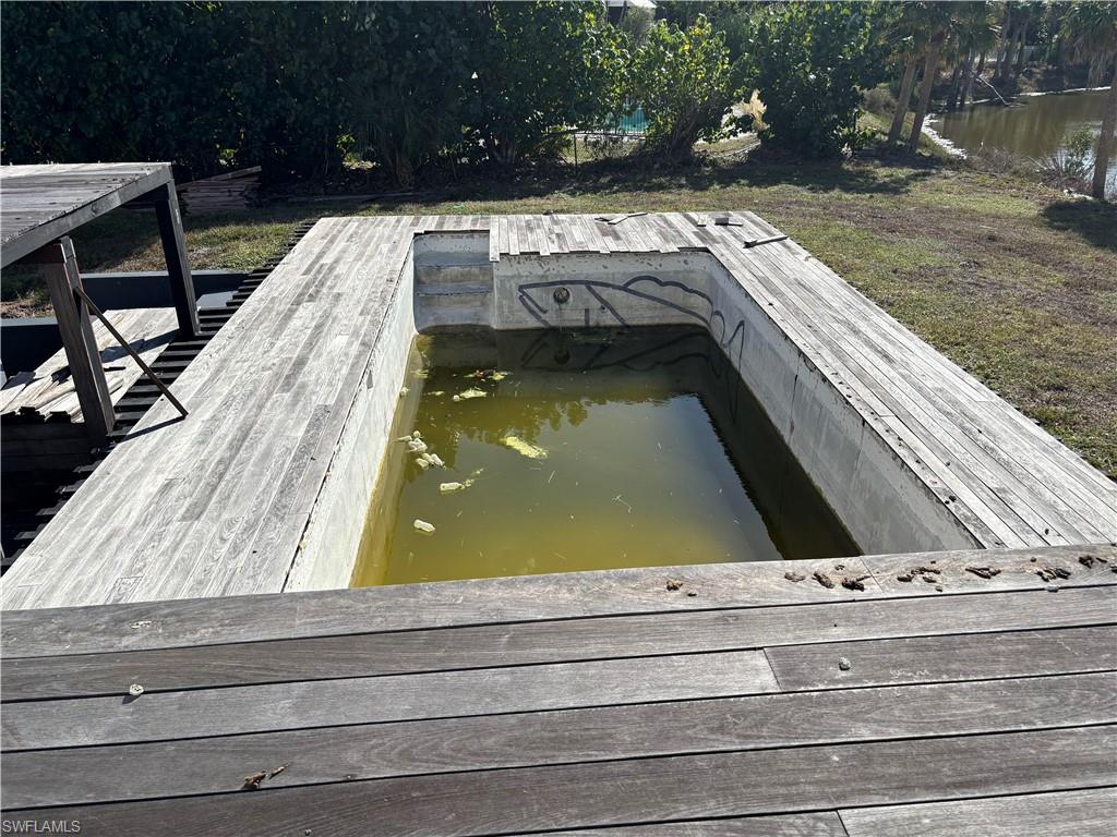 LAKE MUREX - Residential