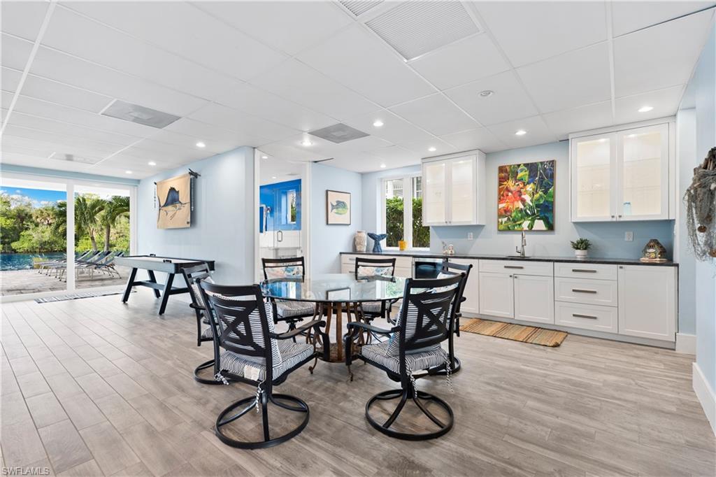 IMPERIAL SHORES - Residential