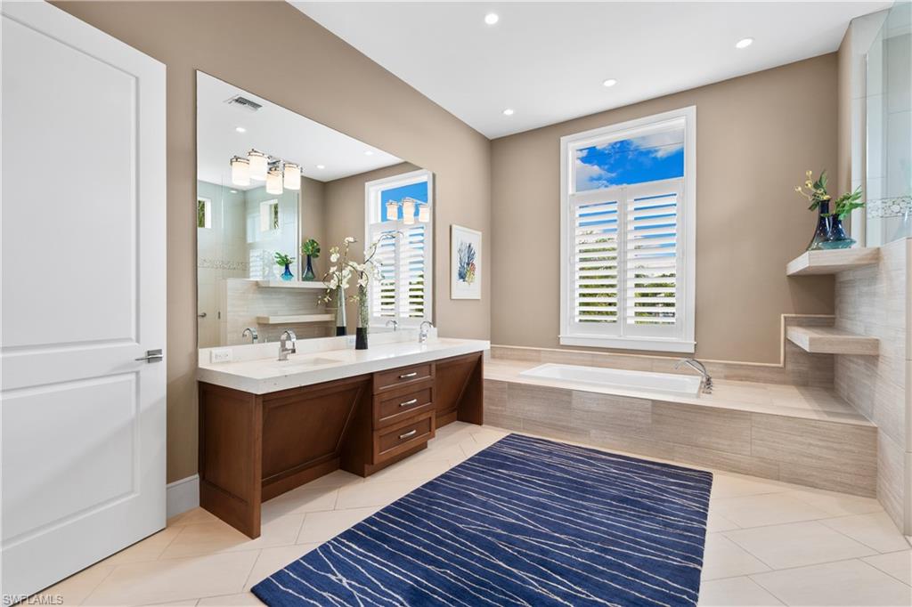 IMPERIAL SHORES - Residential