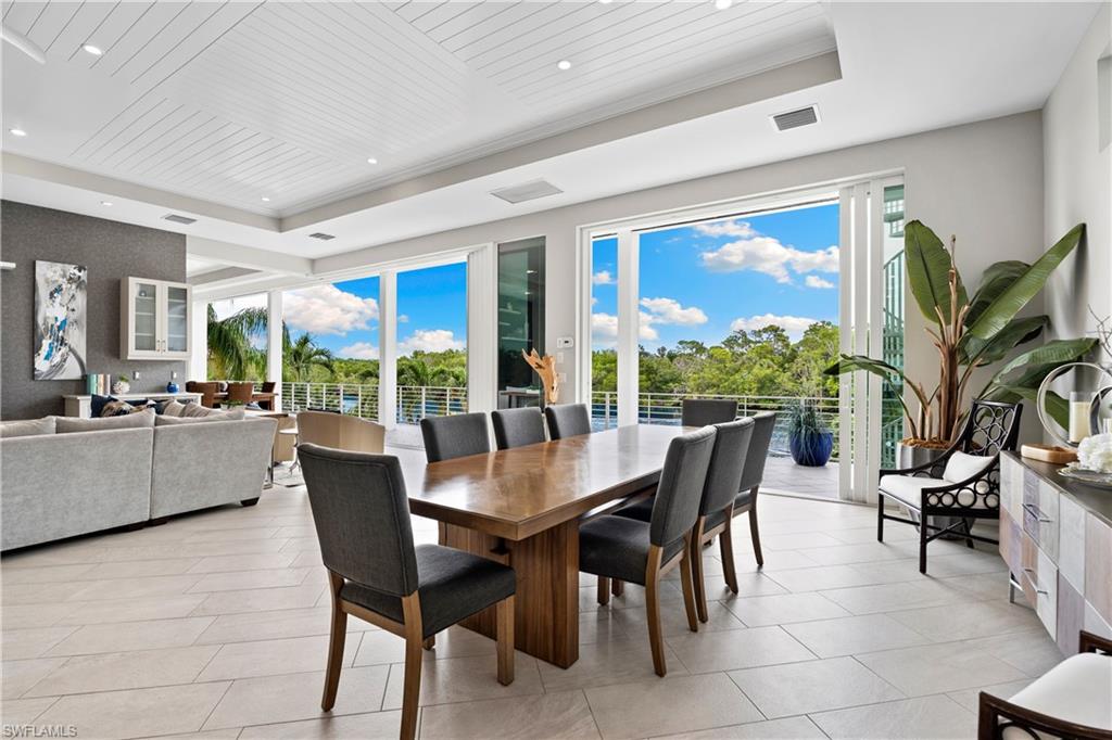 IMPERIAL SHORES - Residential