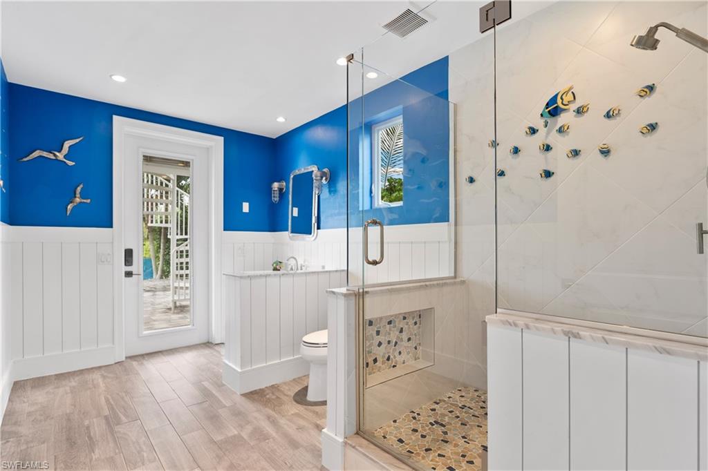 IMPERIAL SHORES - Residential