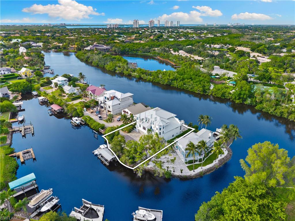 IMPERIAL SHORES - Residential